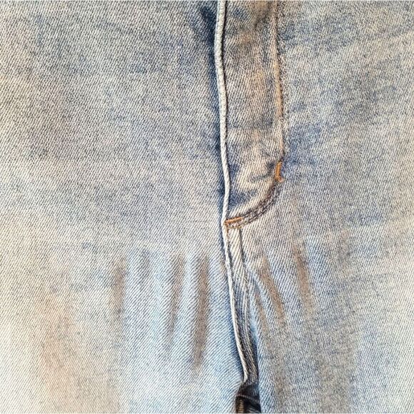 NEUW Light Wash Marilyn Torn Haze Skinny Jeans Size 32 - Picture 6 of 11